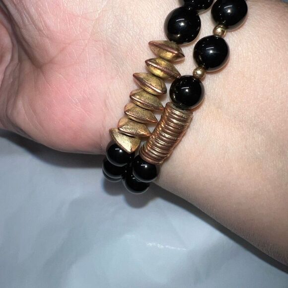 Jane Marie Set of Two Black Glass Bead and Vintage Gold Tone Stretch Bracelets - Picture 3 of 8